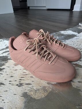 Adidas Humanrace Samba Sneakers - Size - 7/40